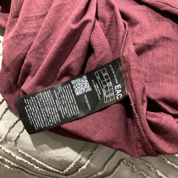 Men’s GUESS tshirt. Size XS. Nearly new - Picture 6 of 6